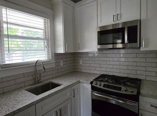 23 Laurel Ave APT 1A, Northport, NY 11768