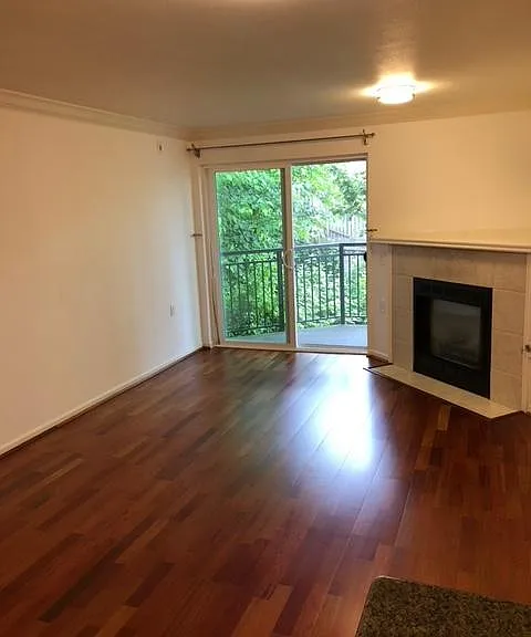 2512 E Madison St #301 — Photo 14