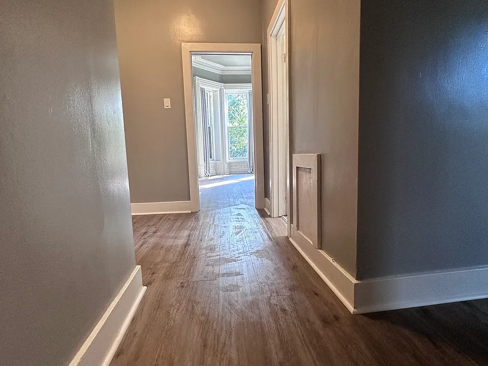 hallway/entrance