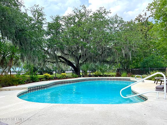 5th image of 4401 ORTEGA FARMS Circle