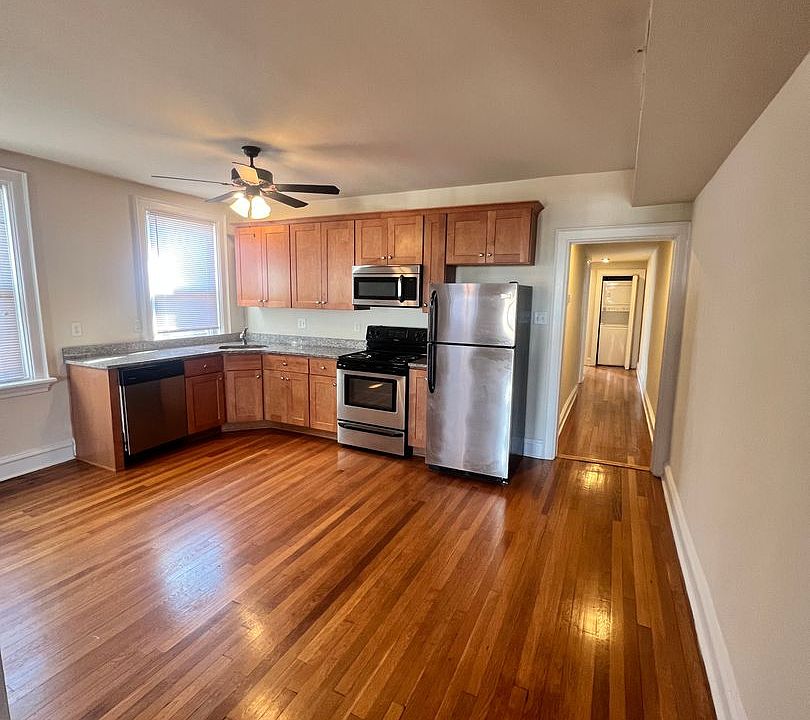 1st image of 3309 W Grace St APT 3