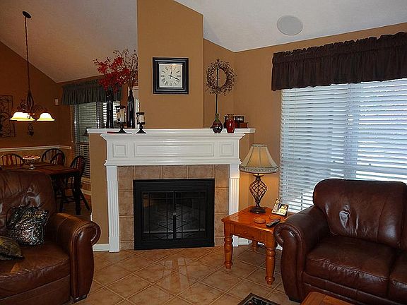 Unique layout. Great open corner fireplace