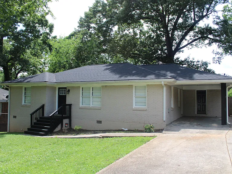 2311 Amber Way — Photo 1