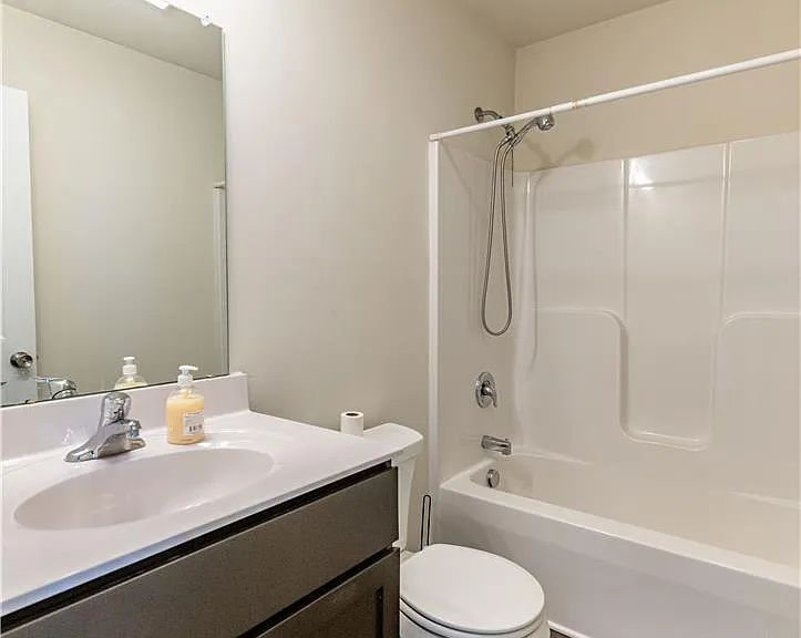 1374 Black Forest Dr — Photo 33