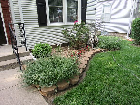 3rd image of 605 W 10th St
