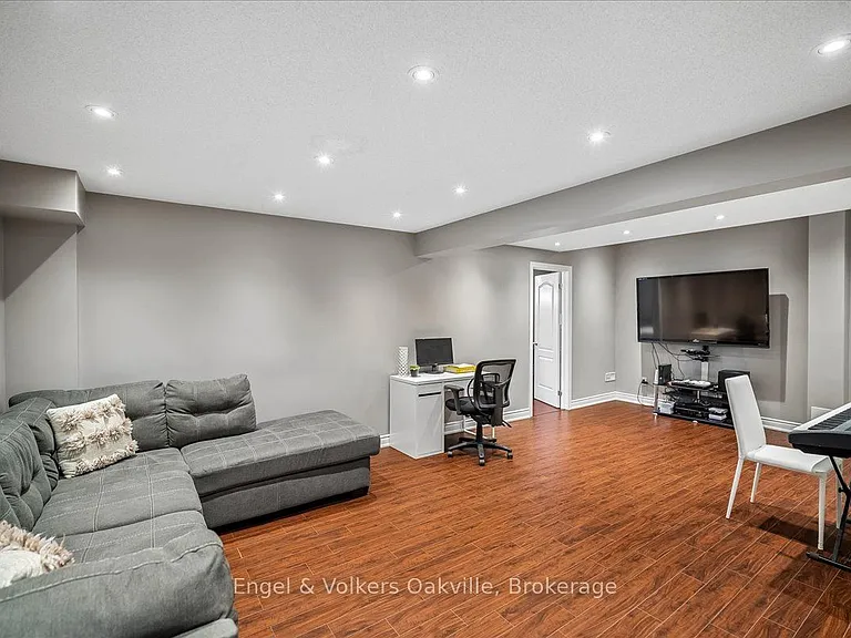 5113 Celebration Dr — Photo 31