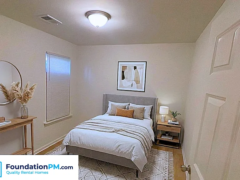 5 E Byfield Dr — Photo 17