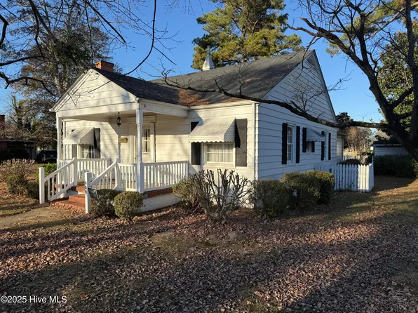 608 W Parrish Drive, Benson, NC 27504