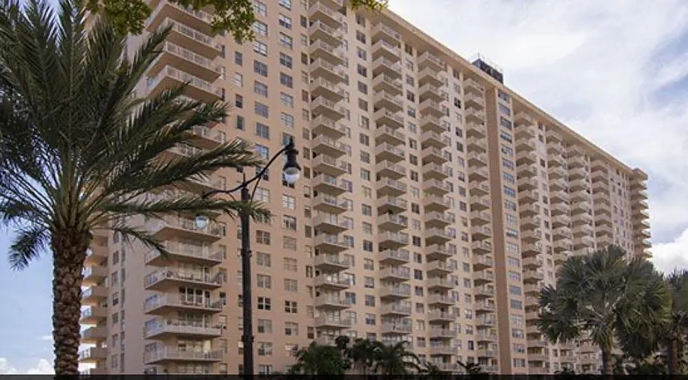 2 bed, 1275 sqft, $2,900 — Photo 1