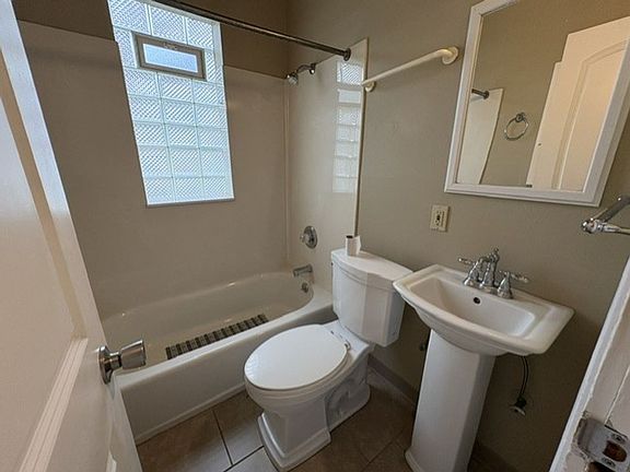 5th image of 207 Myrtle Pl #8
