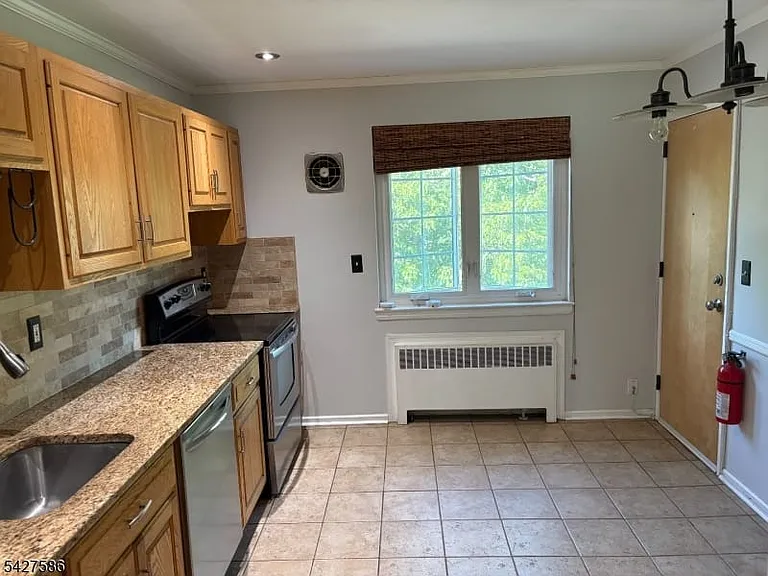 7 Troy Dr #B — Photo 5
