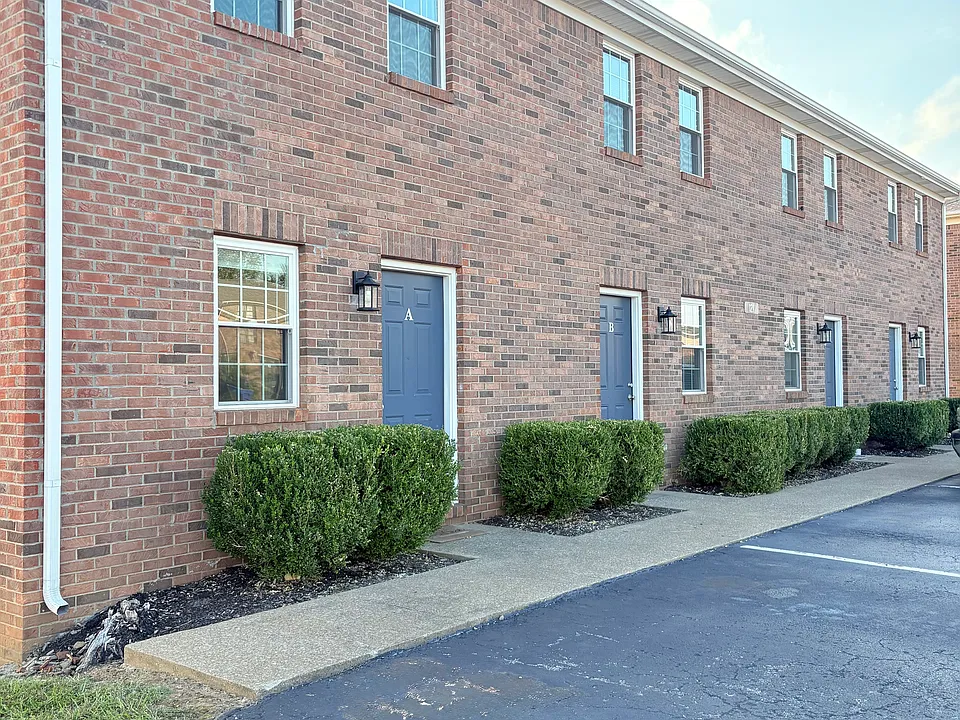 121 Hillridge Ct #C