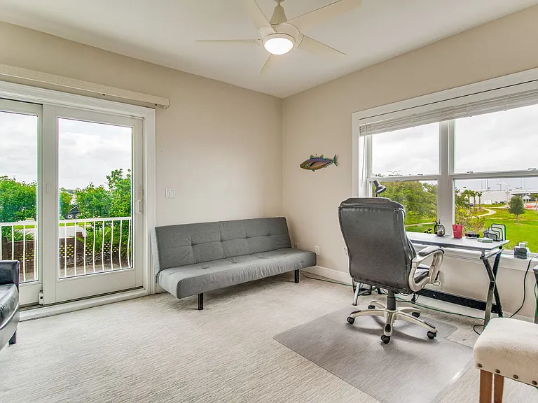 20 Baybridge Dr — Photo 46