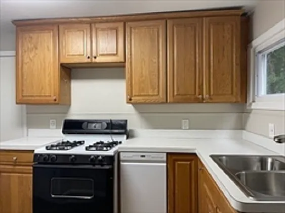 22 Oakland Rd #22 — Photo 4