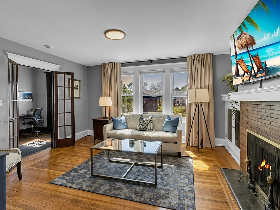 49 Virgil Ave #2