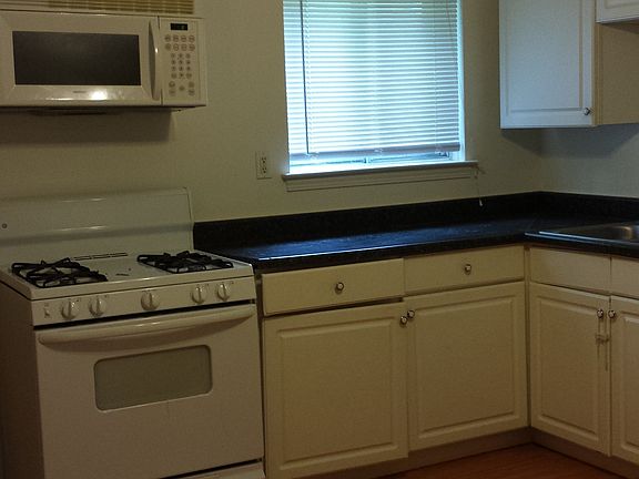 3rd image of 1507 Beecher Dr
