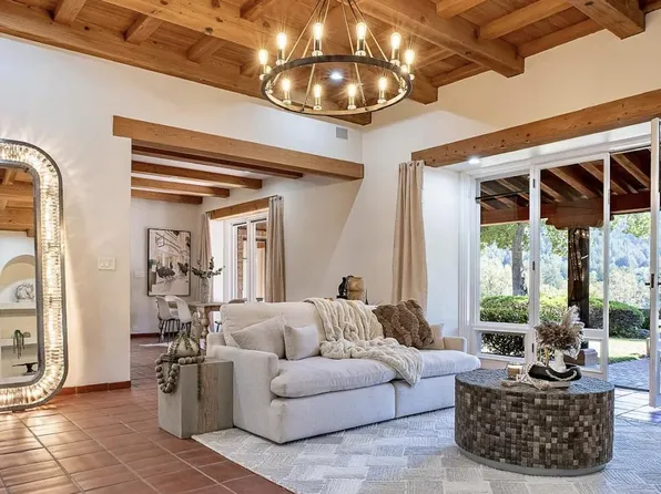 12 Vineyard Hill Rd, Woodside, CA 94062