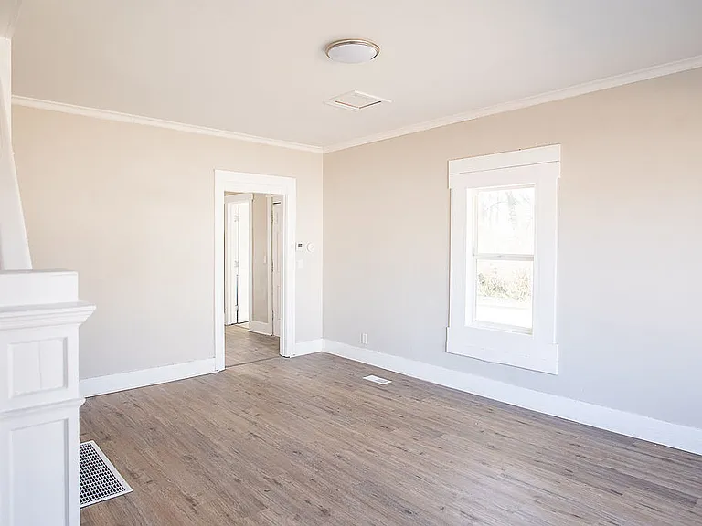2141 Philadelphia Dr — Photo 11