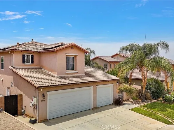 3746 Tower Ln, Perris, CA 92570