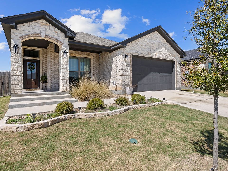 1st image of 2028 Butternut Rd