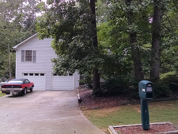 3rd image of 4951 Olde Mill Dr
