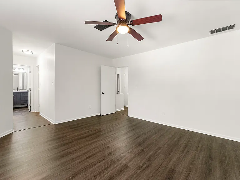 534 Woodcrest Manor Dr — Photo 18
