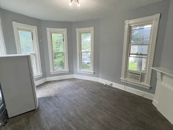 4606 Ward St, Cincinnati, OH