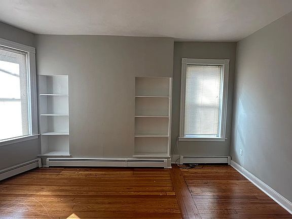 4th image of 533 Chapel St #1A
