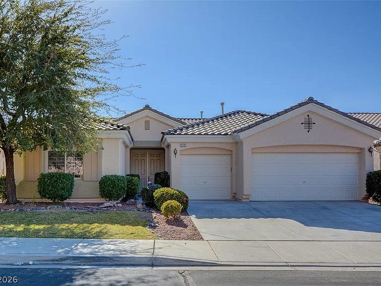 2121 Arpeggio Ave — Photo 1
