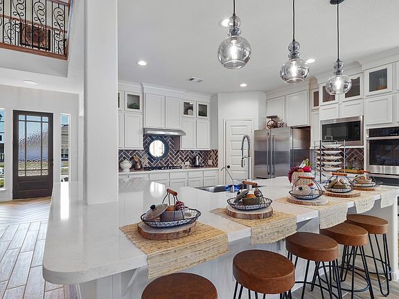Kitchen with breakfast bar island