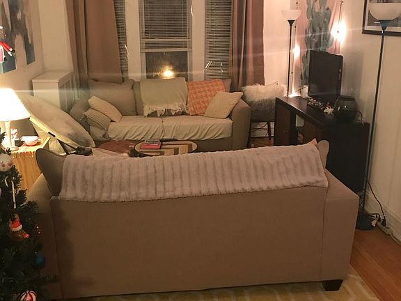3rd image of 2252 W Ainslie St APT 3A