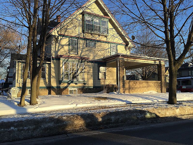 1st image of 446-448 College Ave