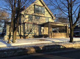 446-448 College Ave, Waukesha, WI 53186