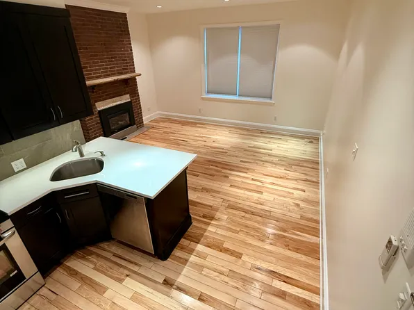 56 Huron Street image 5 of 21