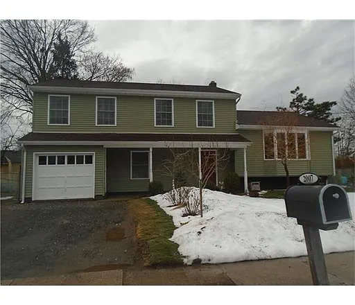 2007 Oak Tree Rd photo 1