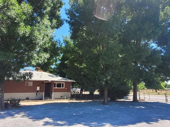 3rd image of 21092 Shelly Ln