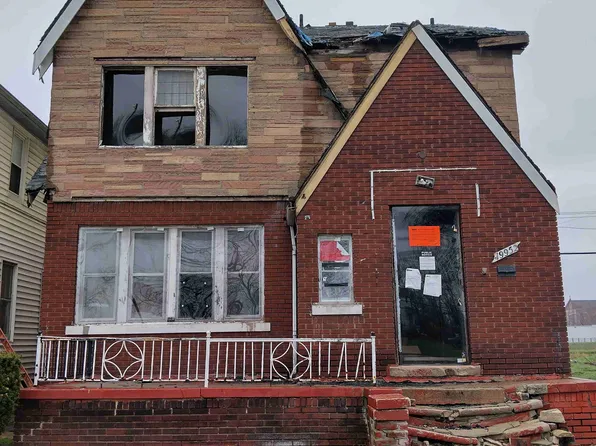 19952 Omira St, Highland Park, MI 48203