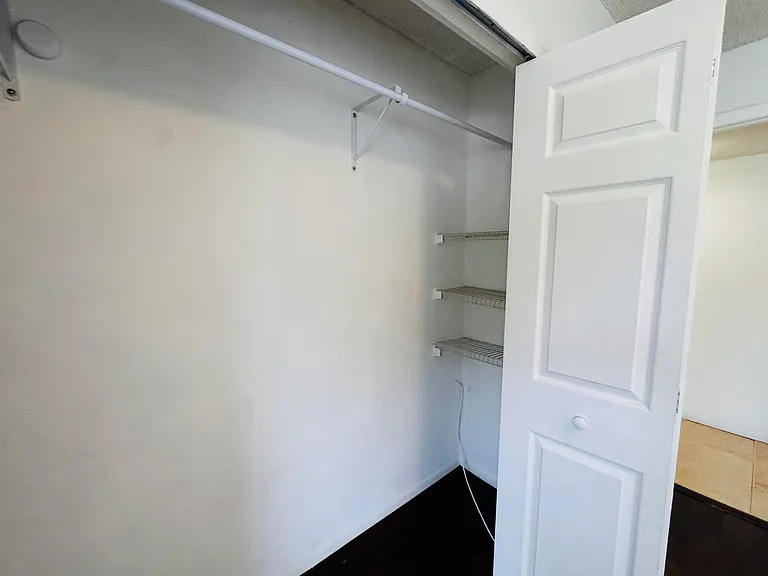 1068 N Benoist Farms Rd #302 — Photo 20