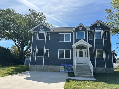 214 Forest Road W, Mastic Beach, NY, 11951