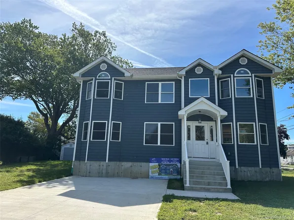 214 Forest Road W, Mastic Beach, NY 11951