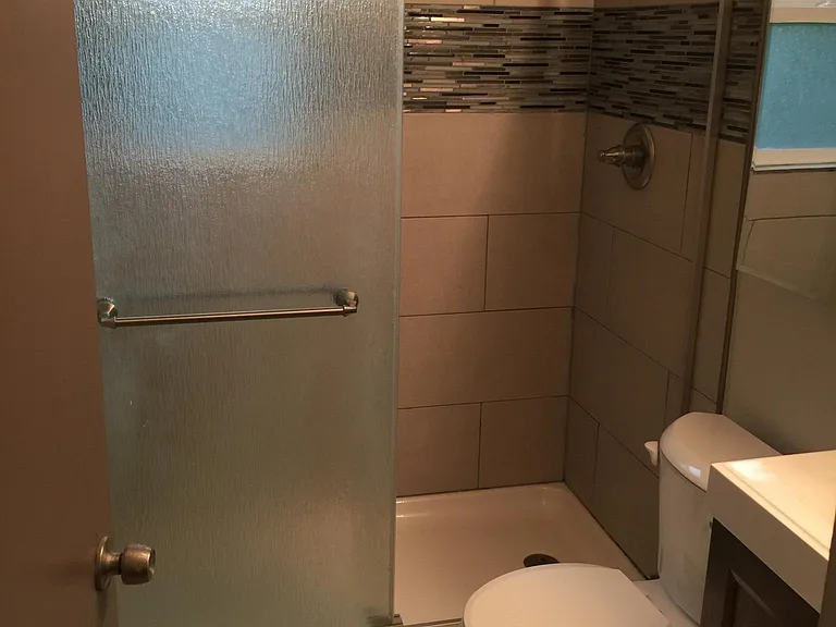 1623 Grove St #2 — Photo 4