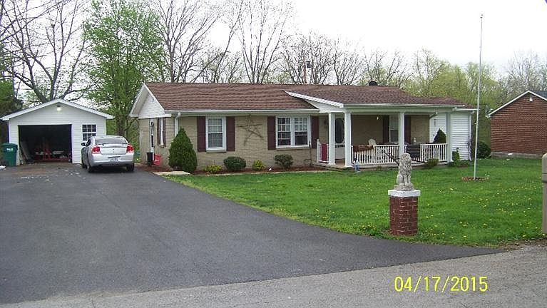 1st image of 205 River Dr