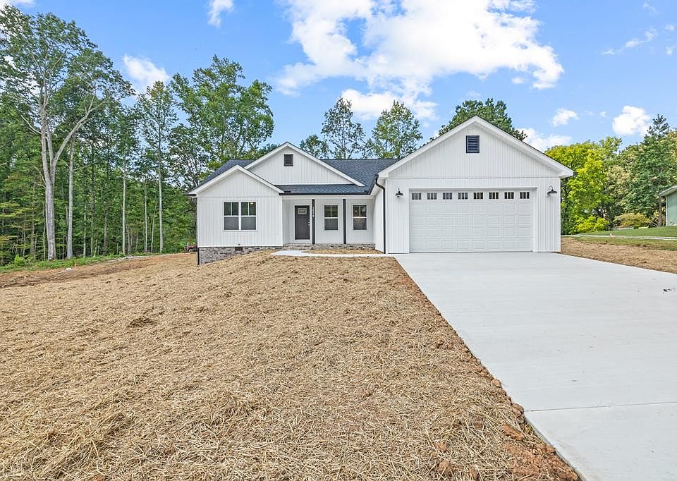 1st image of 2578 Oakwood Ln