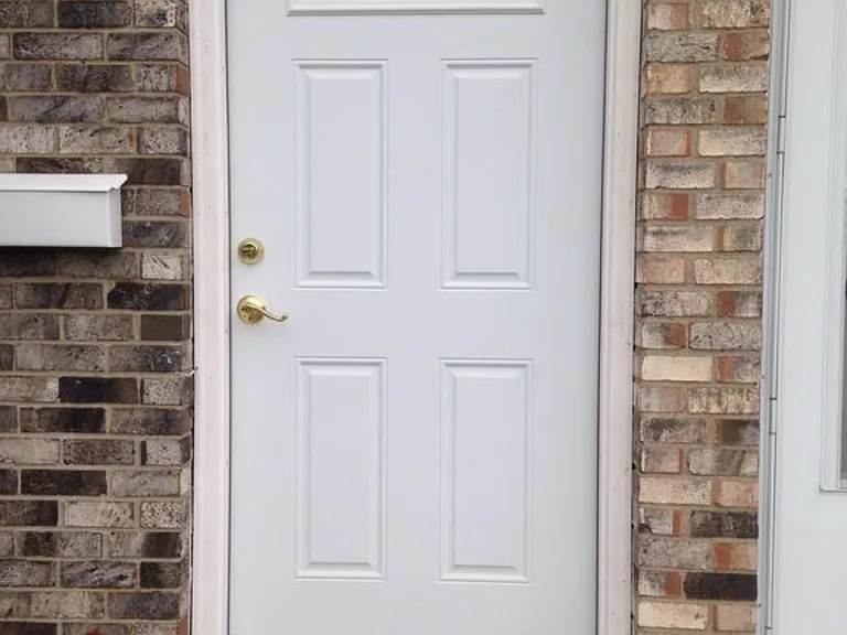 241 Robert Dr — Photo 3