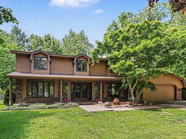 8859 Joann Dr, Newport, MI 48166