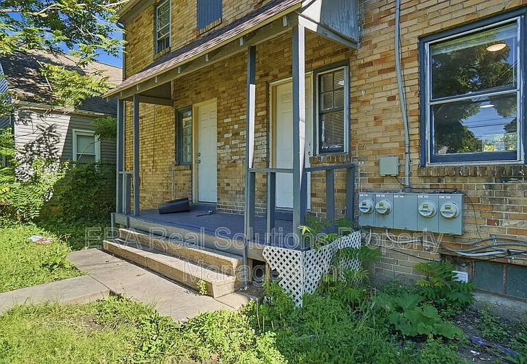 1575 E Cordell Ave — Photo 27