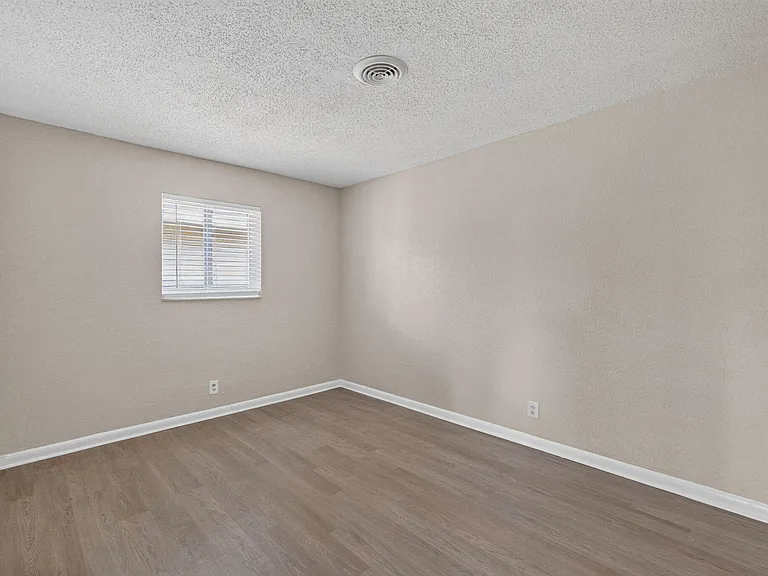 2961 NE 7th Ave #B — Photo 8