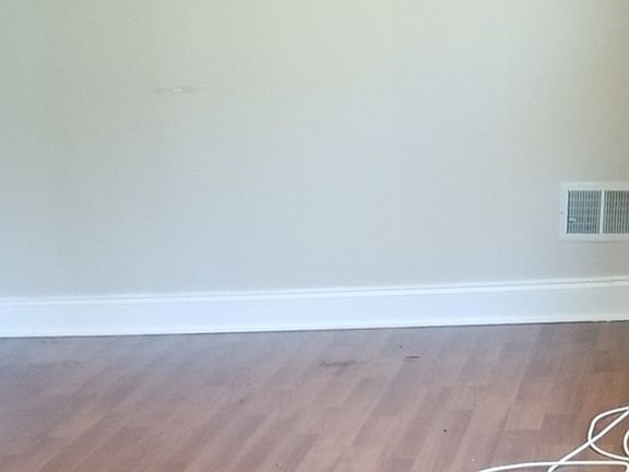 5th image of 1800 Queensbury Cir #5734