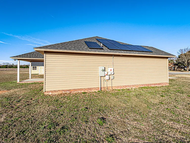 3400 Black River Rd — Photo 4