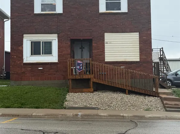 113 N Main St, Monona, IA 52159